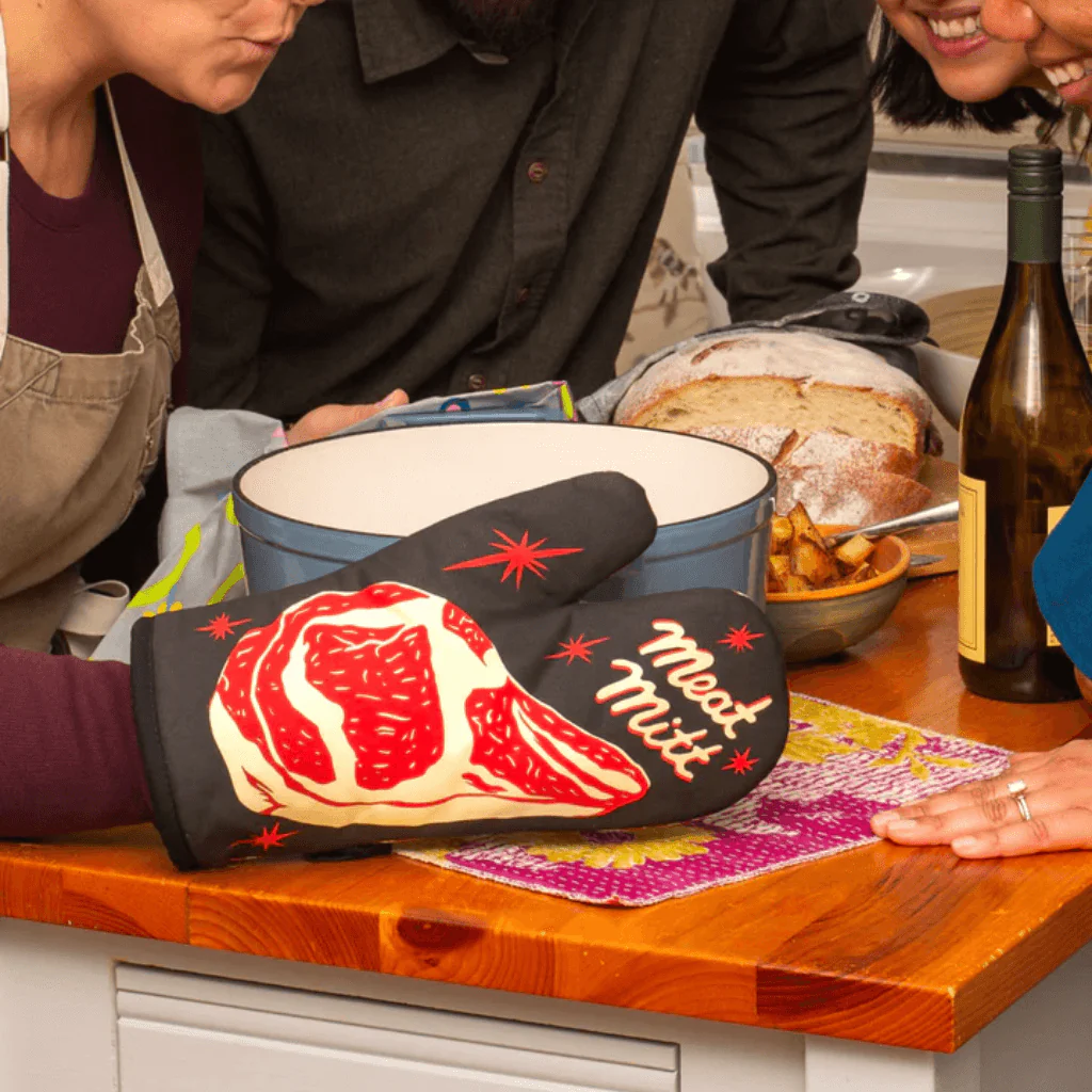 Blue Q Oven Mitt - Meat Mitt - Image 3