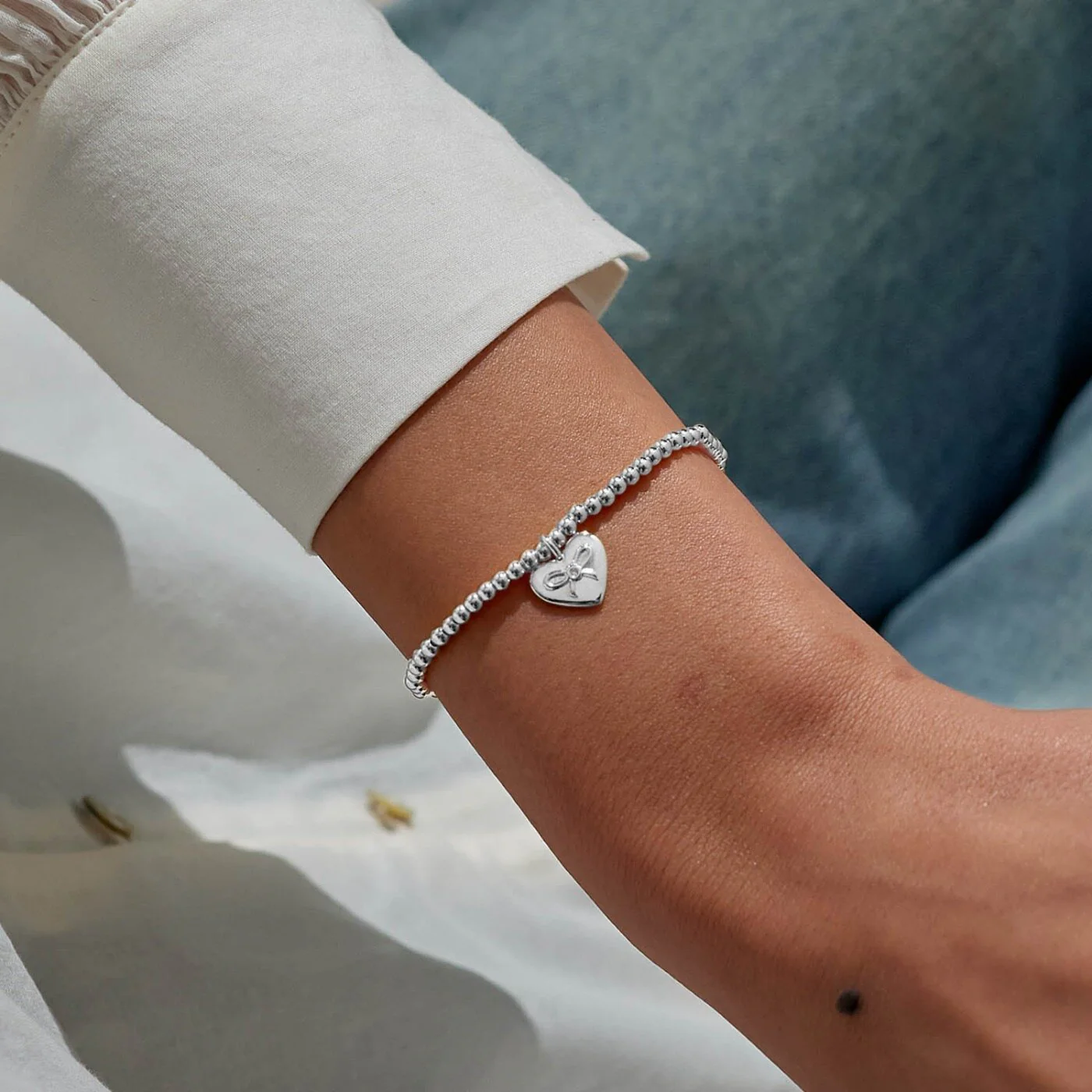 Joma Jewellery - Christmas A Little 'Merry Christmas Amazing Auntie' Bracelet - Image 4