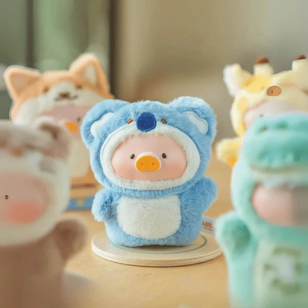 Lulu the Piggy Animal Party Puppet Show Keyring Blind Box - Image 10