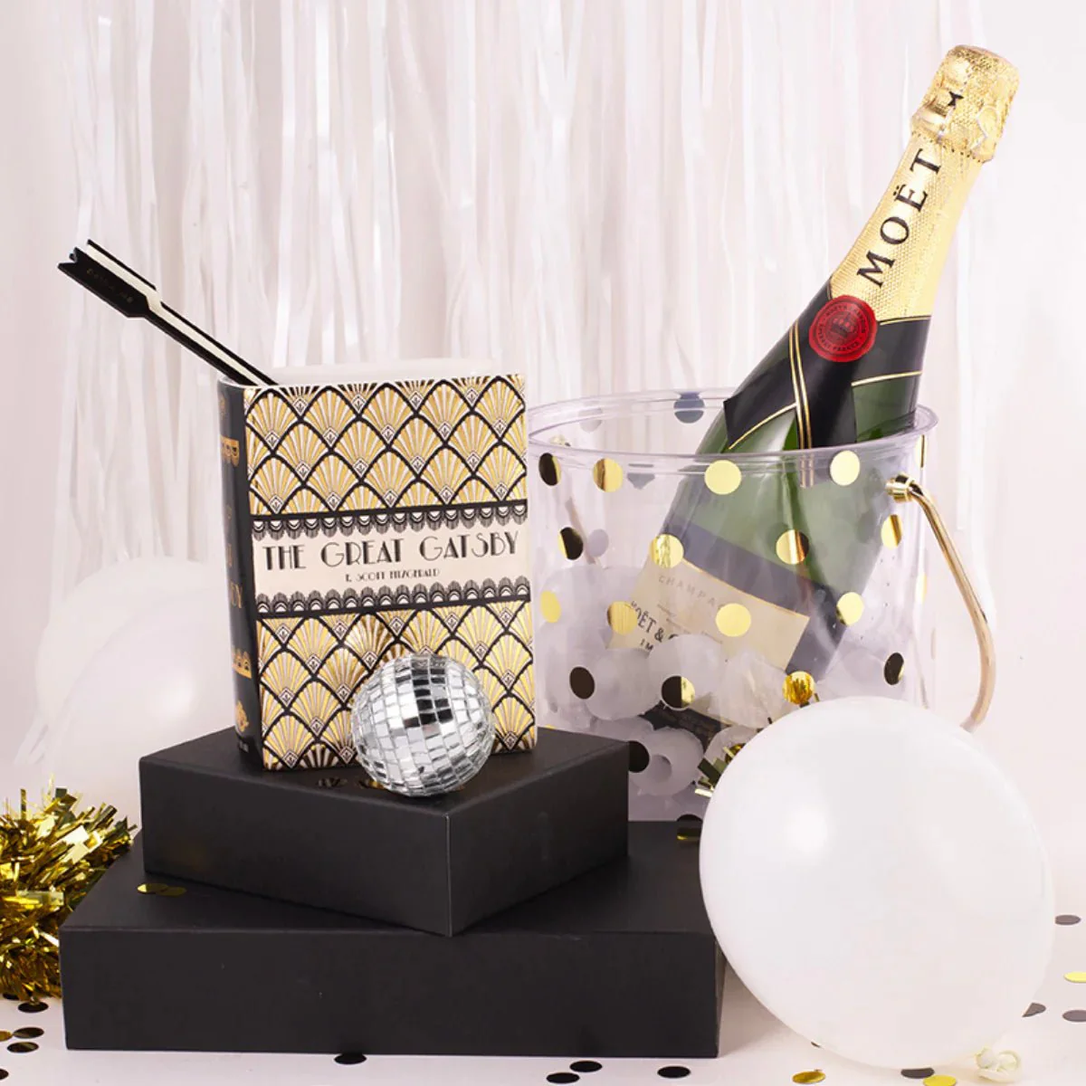 The Great Gatsby Ceramic Book Vase – Art Deco Vase - Image 4