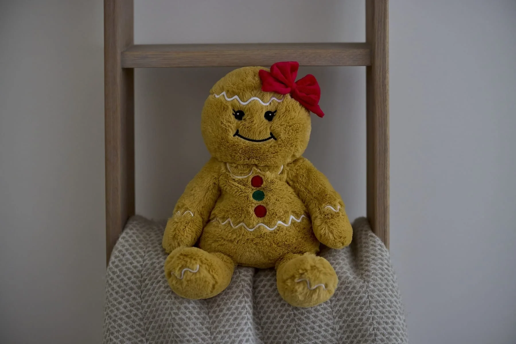 Warmies Gingerbread Woman Heatable Plush Toy - Image 6