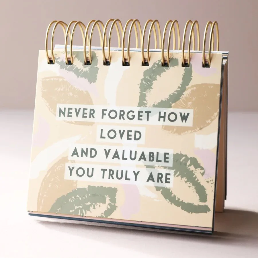 Lisa Angel Weekly Positivity Floral Desktop Flip Chart - Image 9